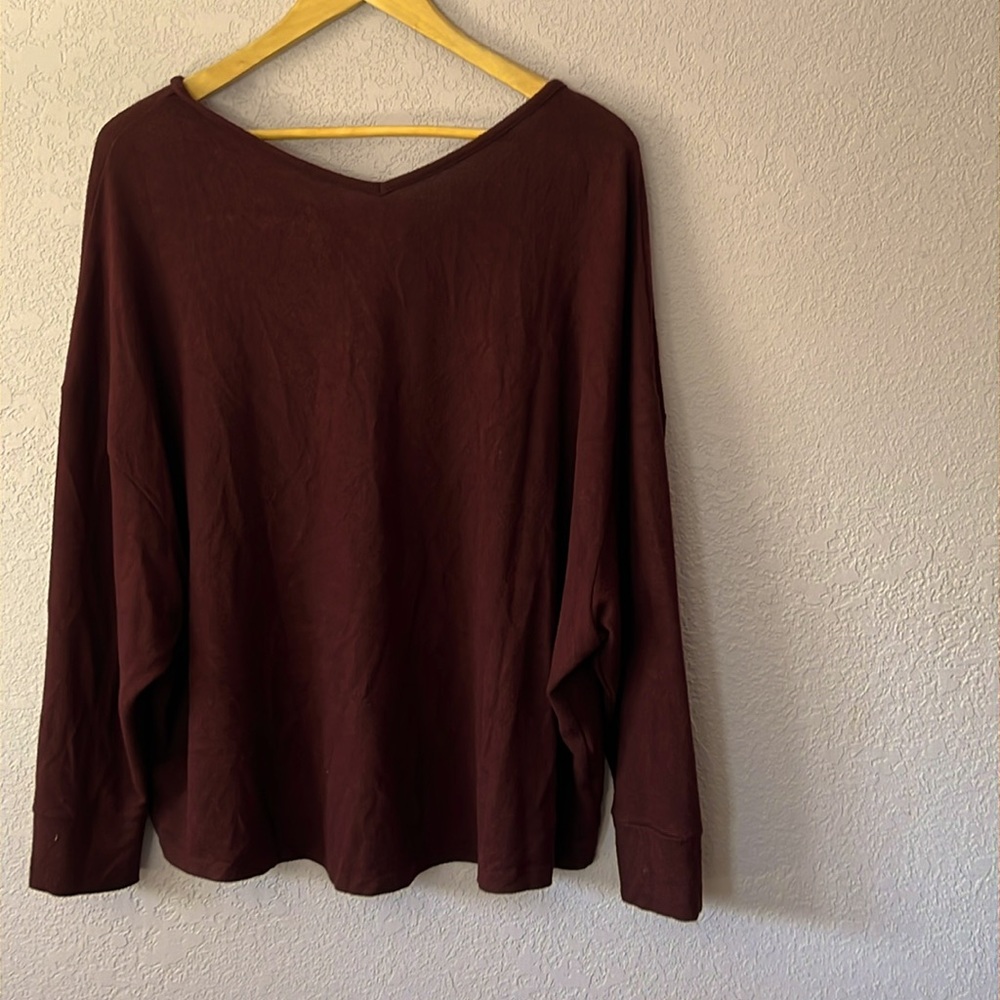 Women’s 1x burgundy sweater by Maurice’s.